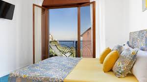 Dream bed — sick, you're in bed; Dreaming Sorrento