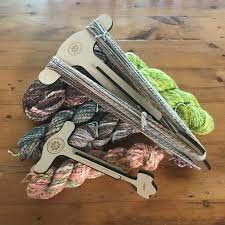 Make A Niddy Noddy For Cheap - Gamercrafting Yarns