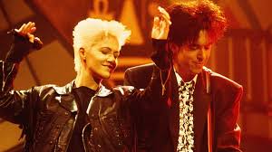 Roxette were a swedish pop rock duo, consisting of marie fredriksson (vocals and keyboards) and per gessle (vocals and guitar). Roxette Singer Marie Fredriksson Dies Aged 61 Bbc News