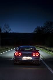 Pick your version, colors and packages, and make it. Nissan Gt R 2017 Handnahte Und Hightech