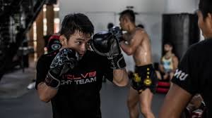 From the world's trusted manufacturers that provide superior coverage and body support. 5 Tips To Keep Your Hands Up And Maintain Great Defense In Boxing Evolve Daily