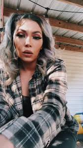 Sarah Imitating Nail Tech