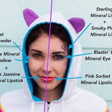 Abby Roe's Instagram, Twitter & Facebook