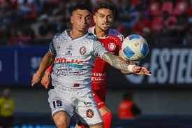 Deportes Limache y Unión La Calera se juegan puntos clave esta noche en el “Nicolás Chahuán”