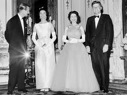 (the crown suggests that jackie was not the only person skeptical of the queen's new cropped, curled hairstyle. John F Kennedy Assassination Jackie Kennedy Photos Jfk And Jackie Kennedy Kennedy Photo Jackie Kennedy
