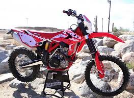 When it comes to manufacturing dirt bikes, kawasaki is the model of all brands thanks to a variety of dirt bikes in its cabinet. Best Dirt Bike Brands In The World Top Ten List Cool Dirt Bikes Bike Brands Dirt Bike