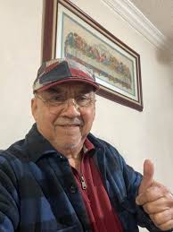 Buenos días a todos..los que han hecho horno con que material rellenan la  base antemano grasias