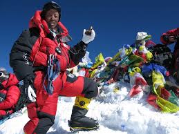 Climbing Mount Everest Mount Everest Everest Apa Sherpa
