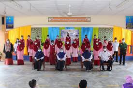 Menteri di jabatan perdana menteri, datuk seri dr mujahid yusof mengetuai perarakan sekolah kebangsaan taman daya. Sk Taman Daya 3 Siaran Facebook