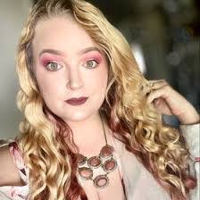 Danielle Mauldin's Instagram, Twitter & Facebook