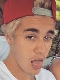 Miley Cyrus can't spell boyfriend Patrick Schwarzenegger's name