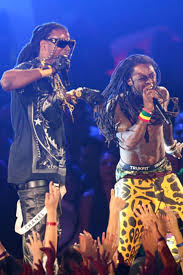Lil wayne surpassed elvis presley as a male with the highest number of entries on the billboard hot 100 chart, with 109 songs. Lil Wayne Short Celebrities