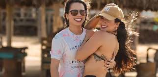 A cantora e compositora maria clara usou as redes sociais neste fim de semana para assumir publicamente seu romance com a influencer piauiense fernanda aguiar. 5uaxndewzsapqm