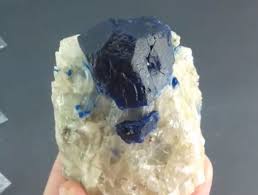 Lapis lazuli (the blue dye) cannot be crafted, but is mined from lapis lazuli ore, which can be found most commonly between 13 and 16 metres above bedrock level. Uv Minerals Fake Hauyne