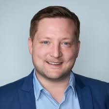 Take that Taco Bell fans 🌮 This is a fascinating chart from a recent  Chartr email. What is the best balance of speed vs accuracy? Also, I'm also  shocked to see that