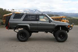 Продам toyota 4runner 1990 року, пофарбований, кухар, оброблений повний антикор днища прорізів !!! Built Restored 1985 4runner Toyota Suv 4runner Toyota Pickup 4x4