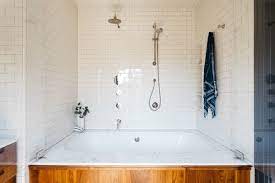 Give your bathroom a fresh update with the passage alcove shower wall system from american standard. Best 18 Modern Bathroom Subway Tile Walls Alcove Tubs Design Photos Dwell