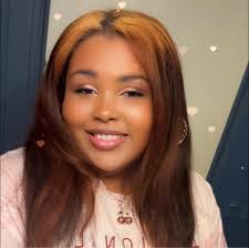 Caleigh Moore's Instagram, Twitter & Facebook