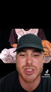 Ray Skjold's Instagram, Twitter & Facebook