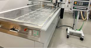 The z axis stability is excellent, allowing you to work as accurately on large 3d objects as one can on flat. Portalfrasmaschine Fur Aluminium Und Kunststoff
