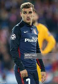 Profile page for france football player antoine griezmann (attacking midfielder). Pin Auf Guapos