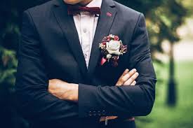 Wenn die einladung zur hochzeit einer nahestehenden person eintrifft, stellt sich oft die frage nach der passenden kleidung. Die Standesamt Kleidung Tipps Zur Auswahl Fur Den Grossen Auftritt