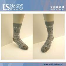 Winter Is Coming Do Your Feet Feel Cold When You Sleep It Should Wear Socks To Keep The Body Warm Design Dress Socks C Outdoor Socks Socks Body Warmer