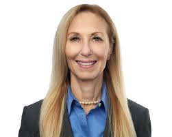 Arlene Kaye's Instagram, Twitter & Facebook