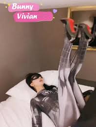 极品反差婊】推特女神爱丝袜Vivian姐最新定制主题-蜘蛛侠美女扛腿抽插爆操颜射- SOPORN.COM