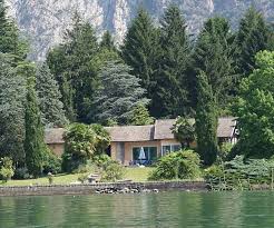 Ferienhaus Villa Gioiosa Novate Mezzola Ferienhaus Mit Eigenem Strand Am Comer See Ferienhaus Ferien Urlaub