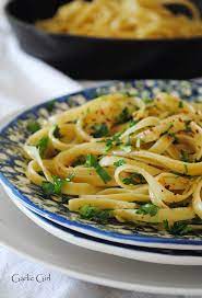 Aglio E Olio Or Garlic And Olive Oil Pasta An Authentic Sicilian Pasta Dish Recipe Pasta Recipes Olive Oil Pasta Pasta Dishes