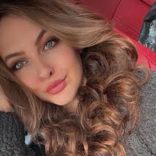 Looking for makeup artists in the Auburn area that are available  11/15/2025! It'll be for roughly 15 people (including bride, bridal party,  and MOB/MOG).