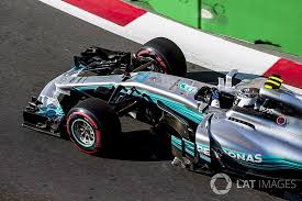 Chaos bei formel 1 in baku : Valtteri Bottas F1 Rennen In Baku Eine Lehrstunde Niemals Aufzugeben