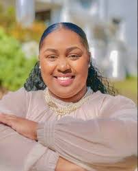 Earlene Walker's Instagram, Twitter & Facebook