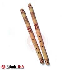 Bentuk dari alat musik sasando seperti harpa yang dimainkan dengan cara dipetik dengan jari. 49 Nama Alat Musik Tradisional Indonesia Dan Daerah Asalnya Official Website Initu Id