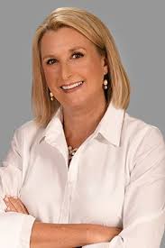 Laura Everett, Real Estate Agent