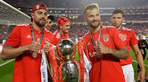 Haris seferović postiže i drugi gol protiv francuza i vraća svom timu nadu u ovom meču. Haris Seferovic Will Die Saison Des Lebens Mit Dem Gewinn Der Nations League Kronen Watson