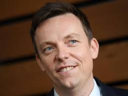 Tobias hans ist seit dem 1. Tobias Hans Ministerprasident Im Saarland Ist Jetzt Vater Von Zwillingen Geworden