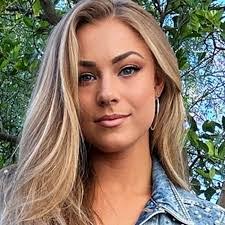 Alex Courson's Instagram, Twitter & Facebook