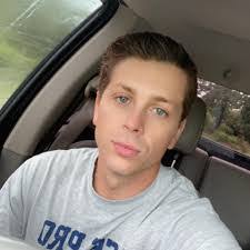 Jesse Morris's Instagram, Twitter & Facebook