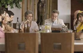 Cuatro hermanos se reúnen durante un fin de semana para festejar el cumpleaños de su abuela. El Testamento De La Abuela Vuelve La Hilarante Saga Mexicana