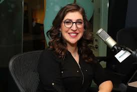Aug 20, 2021 · mayim bialik faces calls to step down as jeopardy host after mike richards departure. Mayim Bialik Fills In As Jeopardy Host For Now While Celebs Weigh In On The Kerfuffle Salon Com
