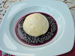 Hefeklosse Von Gittili Chefkoch Hefeklosse Hefeklosse Rezept Lebensmittel Essen