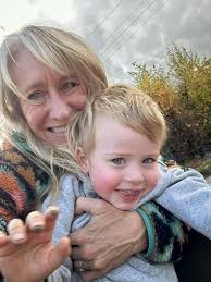 Hi all! I just wanted to introduce myself and share a photo I took, I'm a  expresso loves and need the caffeine to keep up to this guy 💙 I'm still  looking