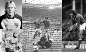 View stats of goalkeeper erik thorstvedt, including goals scored, assists and appearances, on the official website of the premier league. Great Goalkeeping Gaffes From John Lukic To Erik Thorstvedt Via Pat Jennings Football The Guardian