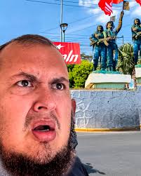 Monumento Hasta el tope FMLN 2024 ¿deben quitarlo?