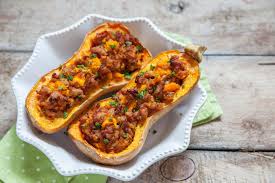 Courges Au Four A La Farce De Lardons A Manger A Meme La Courge Pour Un Cote Rustique Butternut Farcie Recette Courge Butternut Recette Courge