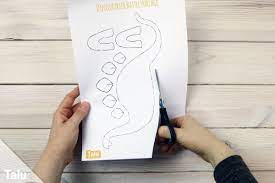 Hier finden sie kostenlose ausmalbilder für kinder rund um dinosaurier und die steinzeit. Dinosaurier Basteln Aus Papier Pappe Anleitung Fur Kinder Talu De