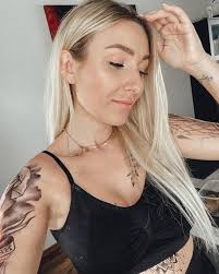 Jessi Cooper's Instagram, Twitter & Facebook