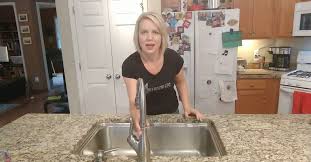 how to tighten a loose kitchen faucet